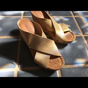 NINE WEST Gold Wedge Slide